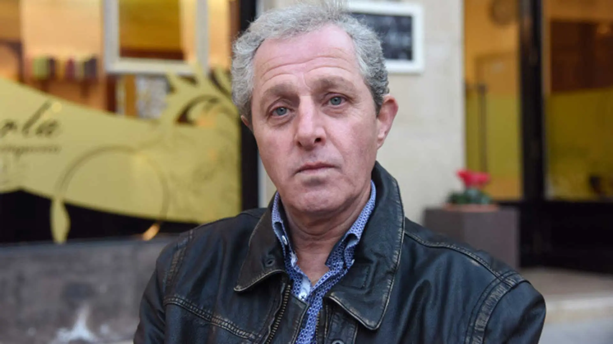 El pasado 8 de octubre Albert Solà, el hombre que aseguraba ser el hijo ilegítimo del rey Juan Carlos I, falleció en un bar de España.