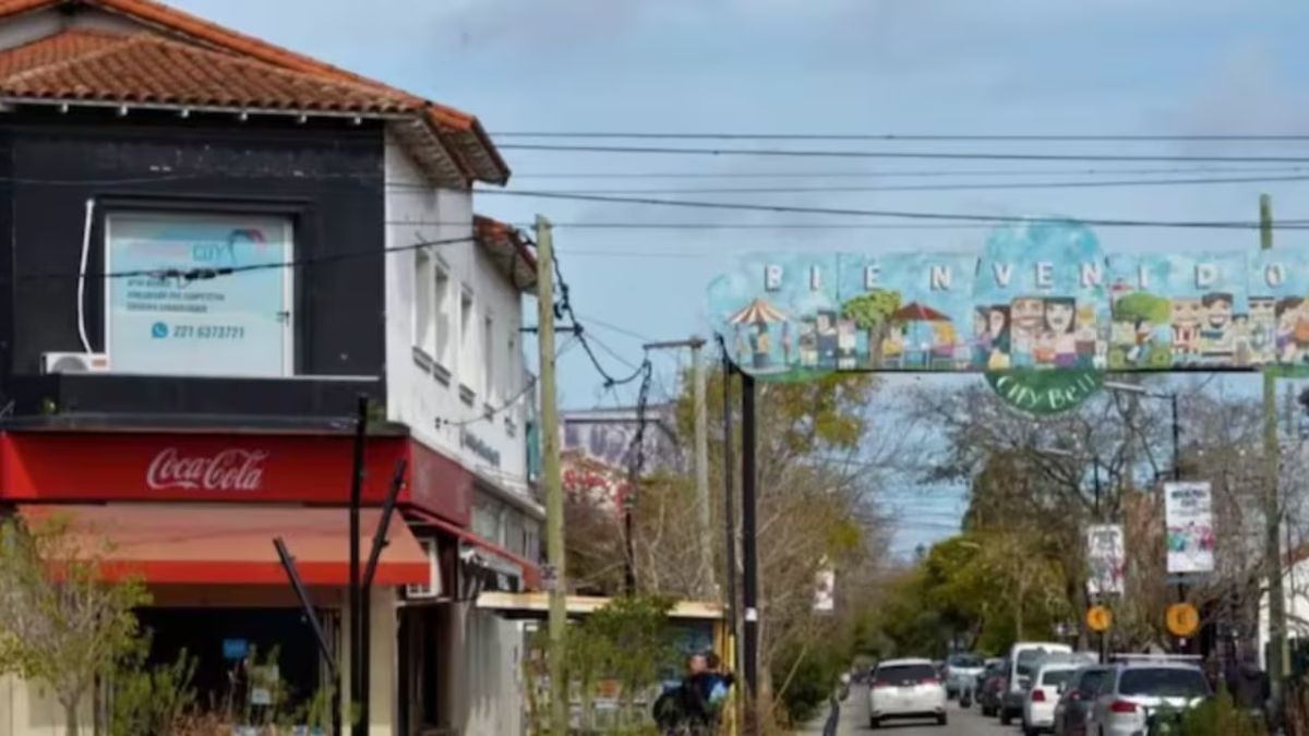 El episodio de violencia ocurri&oacute; en la Escuela Primaria N&ordm;80 en City Bell.