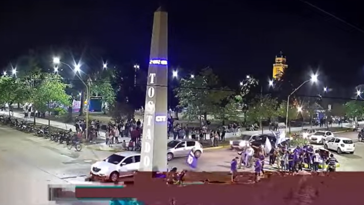 Así festejan los militantes de la libertad avanza de Tostado, Santa Fe Así festejan los militantes de la libertad avanza de Tostado, Santa Fe