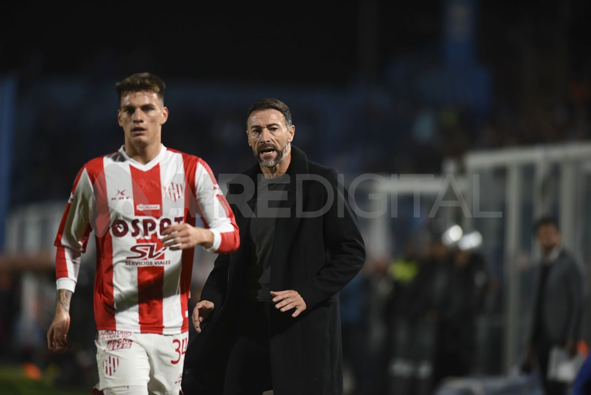 Kily González dirigirá por primera vez en el 15 de Abril como técnico de Unión. Kily González dirigirá por primera vez en el 15 de Abril como técnico de Unión.