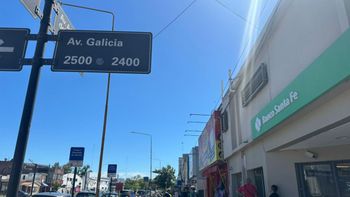 Motochorros asaltaron a un adulto mayor frente a un banco en Aristóbulo del Valle