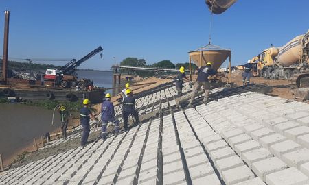 La obra de defensa del terraplén Garello ya supera el 60% de avance. La obra de defensa del terraplén Garello ya supera el 60% de avance.