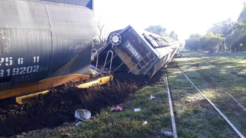 La historia de nunca acabar: descarrilaron cuatro vagones del Belgrano Cargas