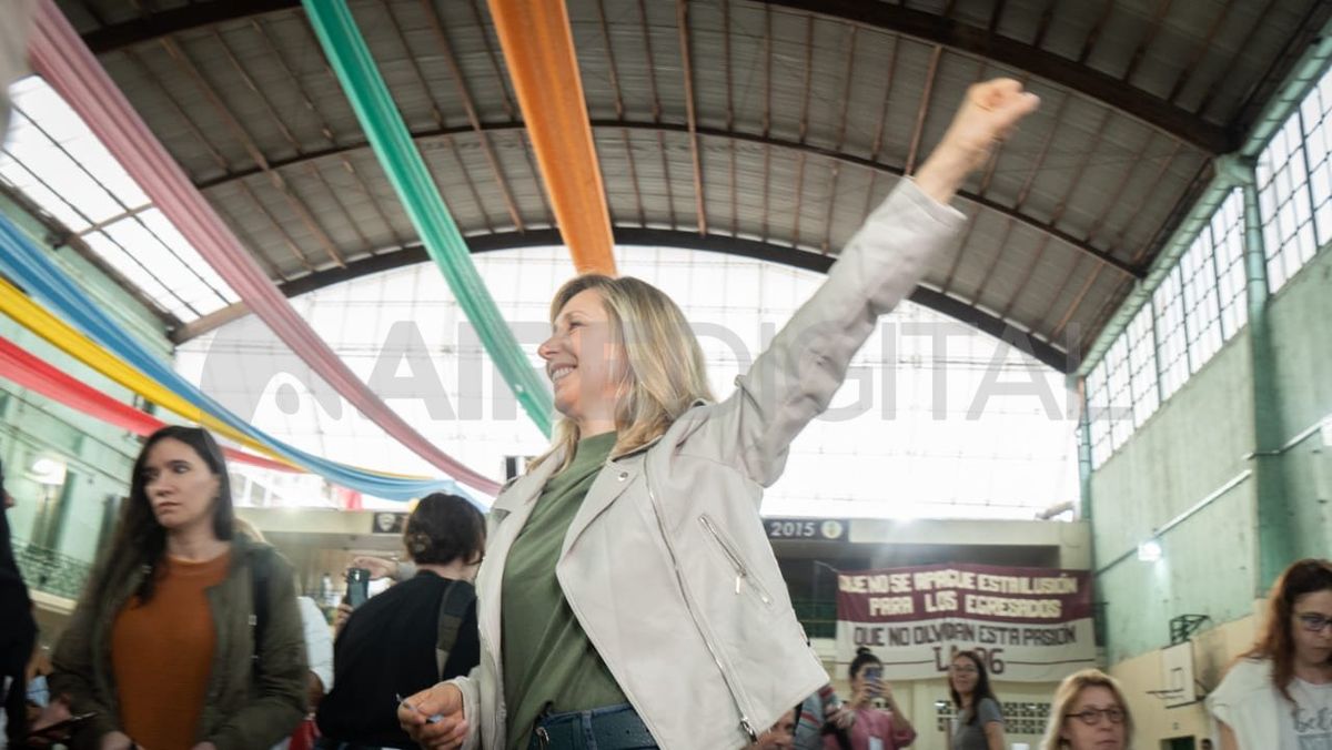 Myriam Bregman votó alrededor de las 8.40 en el colegio Don Bosco de la ciudad de Buenos Aires. Myriam Bregman votó alrededor de las 8.40 en el colegio Don Bosco de la ciudad de Buenos Aires.