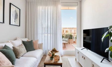 La elegancia en el hogar se logra con orden, luz y texturas naturales. La elegancia en el hogar se logra con orden, luz y texturas naturales.