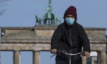 Europa retrocede en algunas medidas ante la aparición de nuevos casos de coronavirus. Europa retrocede en algunas medidas ante la aparición de nuevos casos de coronavirus.