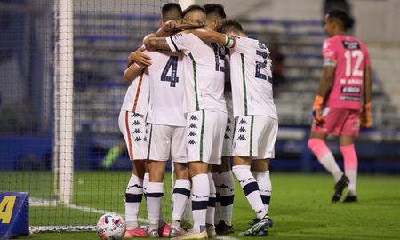 Vélez recibe este miércoles a Unión La Calera de Chile por la Copa Libertadores. Vélez recibe este miércoles a Unión La Calera de Chile por la Copa Libertadores.