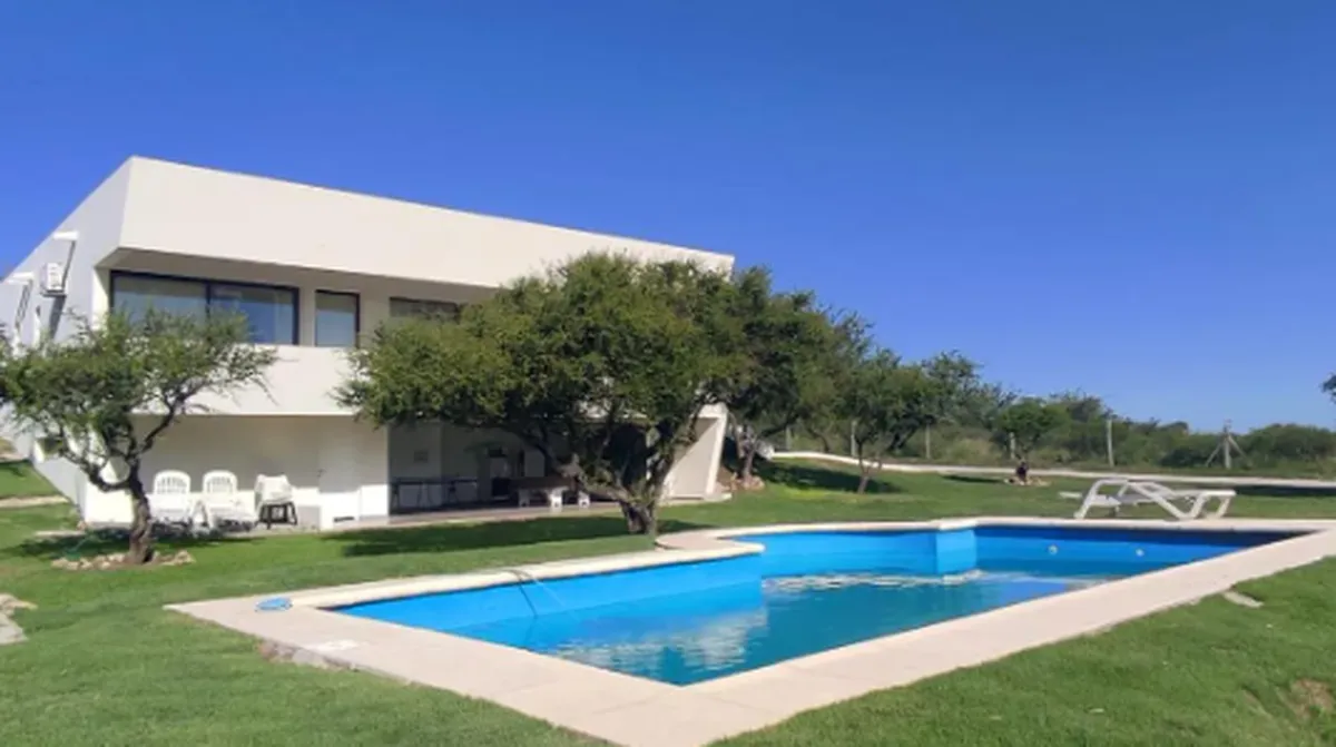 Así es la increíble mansión donde vive More Rial en Córdoba. Así es la increíble mansión donde vive More Rial en Córdoba.