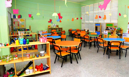 Aunque Argentina mejoró la cobertura del nivel inicial en la última década, persisten fuertes desigualdades sociales en el acceso a sala de 3.