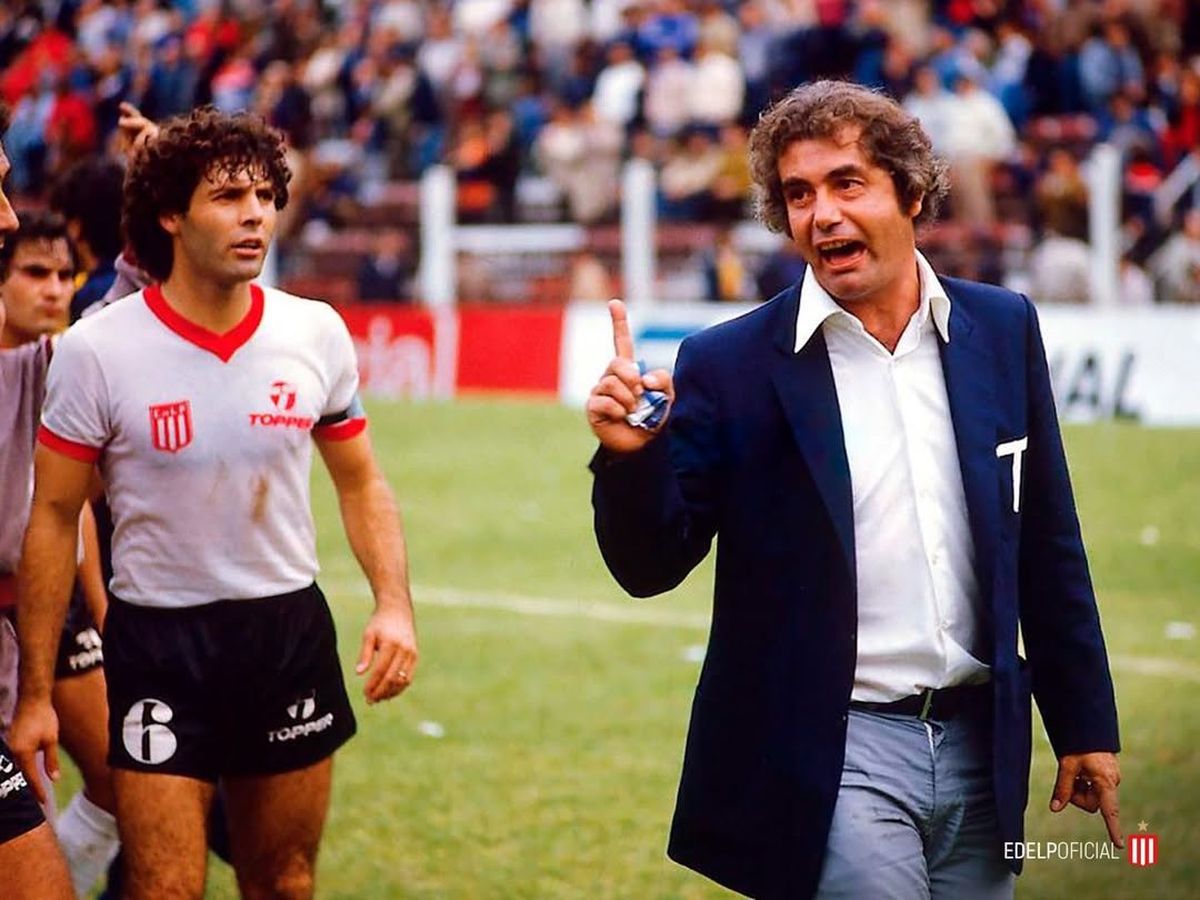 Miguel Ángel Russo debutó en 1975 con Estudiantes de La Plata. Miguel Ángel Russo debutó en 1975 con Estudiantes de La Plata.