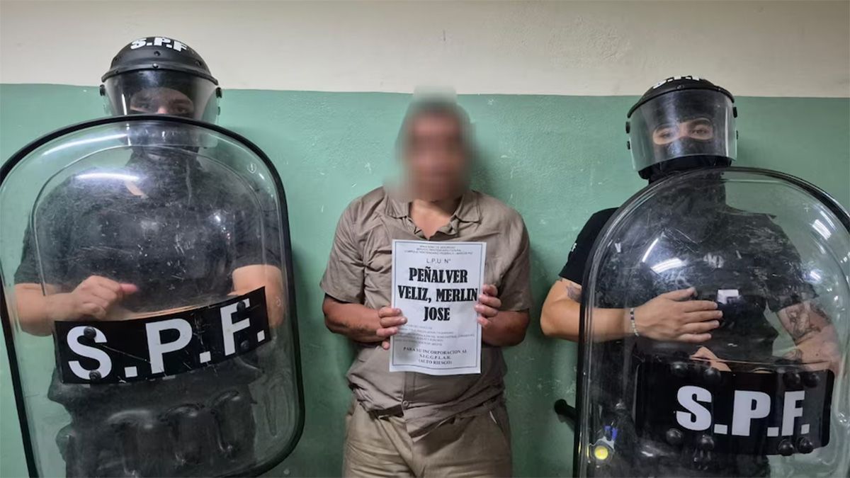 El venezolano José Félix Peñalver Veliz había ingresado a la Argentina por la frontera entre Salta y Yacuiba, Bolivia. El venezolano José Félix Peñalver Veliz había ingresado a la Argentina por la frontera entre Salta y Yacuiba, Bolivia.