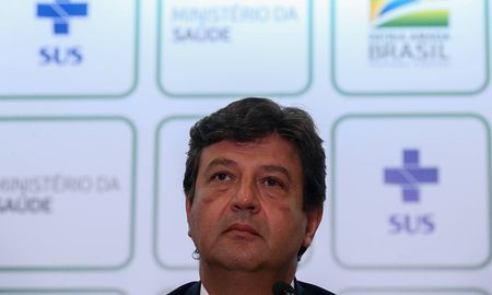 Un hombre de 62 años es el primer muerto por coronavirus en Brasil, informó el secretario de Salud. Un hombre de 62 años es el primer muerto por coronavirus en Brasil, informó el secretario de Salud.