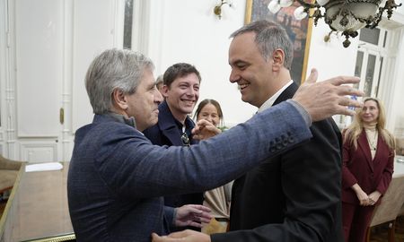 El ministro de Economía de la Nación, Luis Caputo, se expresó este domingo acerca de la denuncia por enriquecimiento ilícito que pesa sobre Manuel Adorni El ministro de Economía de la Nación, Luis Caputo, se expresó este domingo acerca de la denuncia por enriquecimiento ilícito que pesa sobre Manuel Adorni