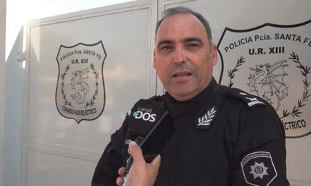 Daniel Borovachi, nuevo director de la Policía Vial, hasta el momento se desempeñaba como Jefe de la Unidad Regional XIII. Daniel Borovachi, nuevo director de la Policía Vial, hasta el momento se desempeñaba como Jefe de la Unidad Regional XIII.
