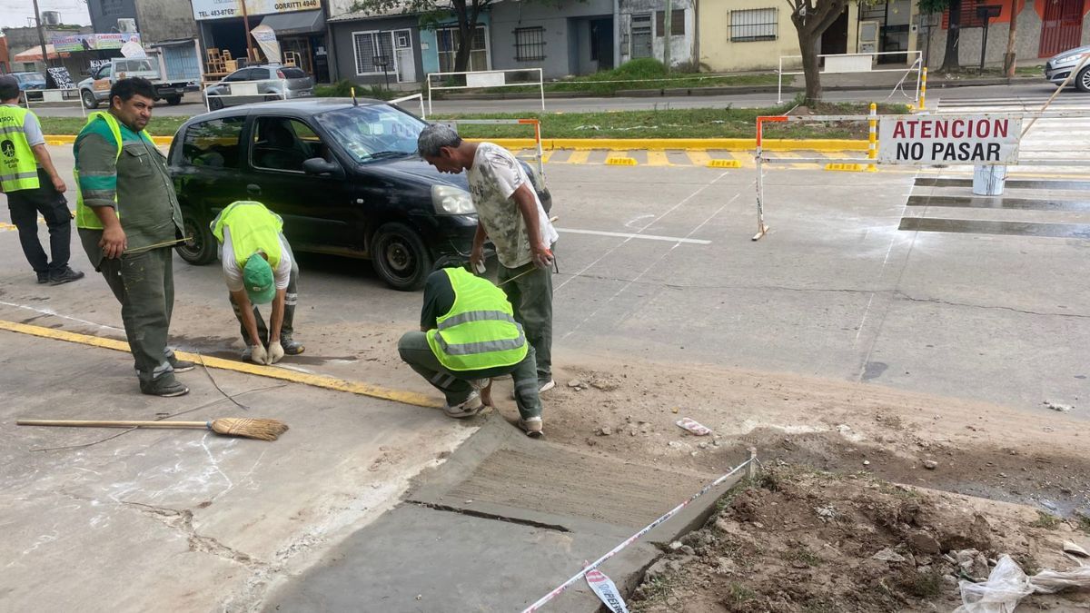 La rotonda de Gorriti ya est&aacute; pintada, se&ntilde;alizada y con los reductores de velocidad colocados.
