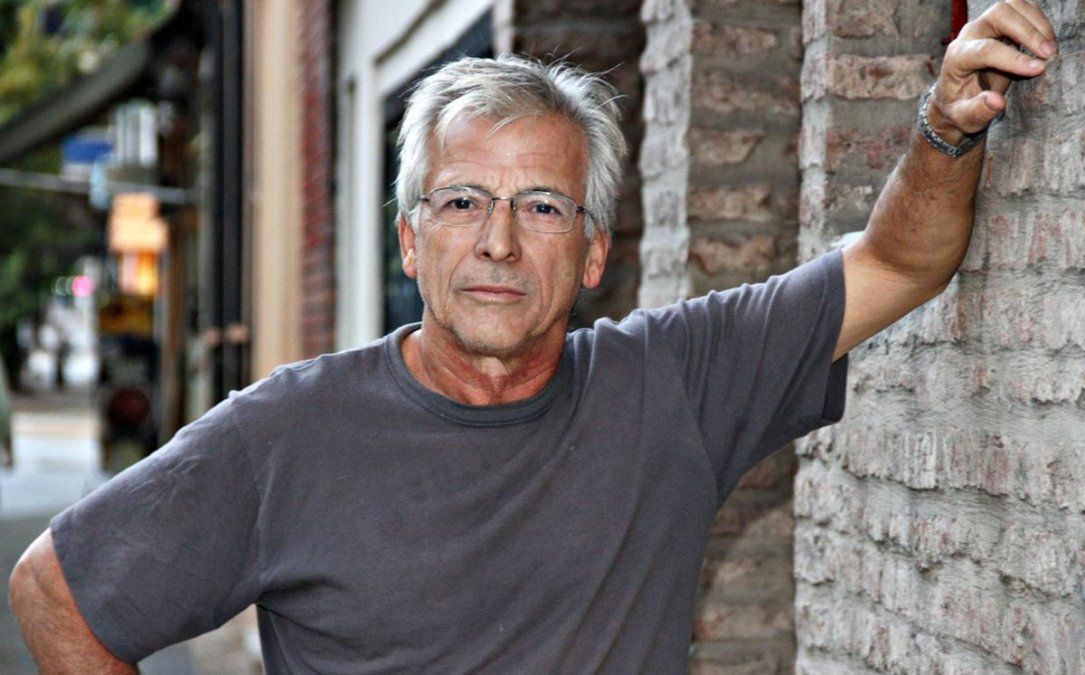 Mar del Plata en llamas: Gerardo Romano chocó el auto de un parrillero y se marchó al teatro