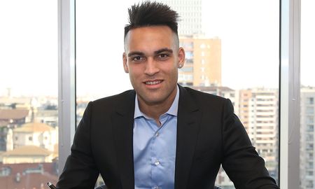 Lautaro Martínez renovó contrato con el Inter hasta 2026. Lautaro Martínez renovó contrato con el Inter hasta 2026.