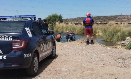La menor de 14 años había ido a la zona de la Bajada del río Mendoza junto con sus hermanos de 8 y 19 años. La menor de 14 años había ido a la zona de la Bajada del río Mendoza junto con sus hermanos de 8 y 19 años.