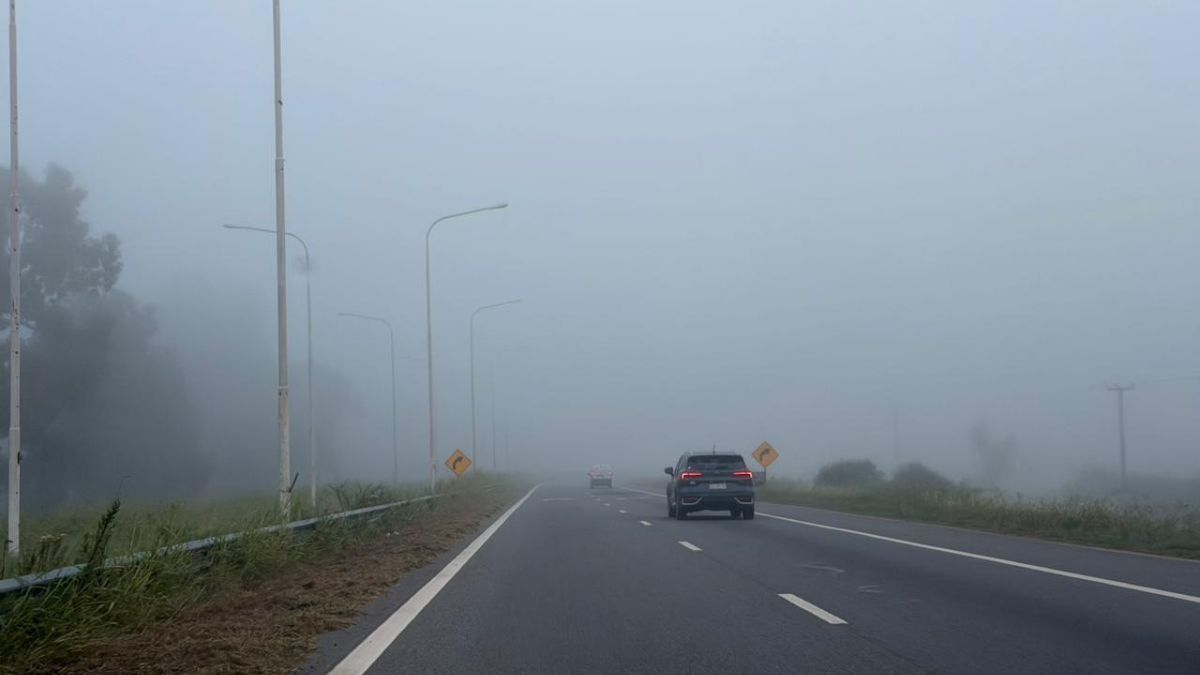 La ciudad de Santa Fe y alrededores amaneció con bancos de niebla.