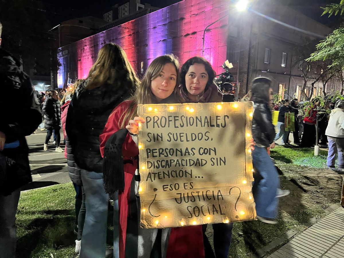 La semana pasada hubo una masiva marcha en Santa Fe desde El Molino hasta la Costanera.