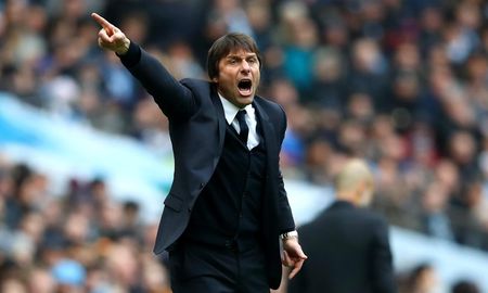 Antonio Conte se quejó por el clima interno que se vive en el Inter y puso en duda su continuidad en el club. Antonio Conte se quejó por el clima interno que se vive en el Inter y puso en duda su continuidad en el club.