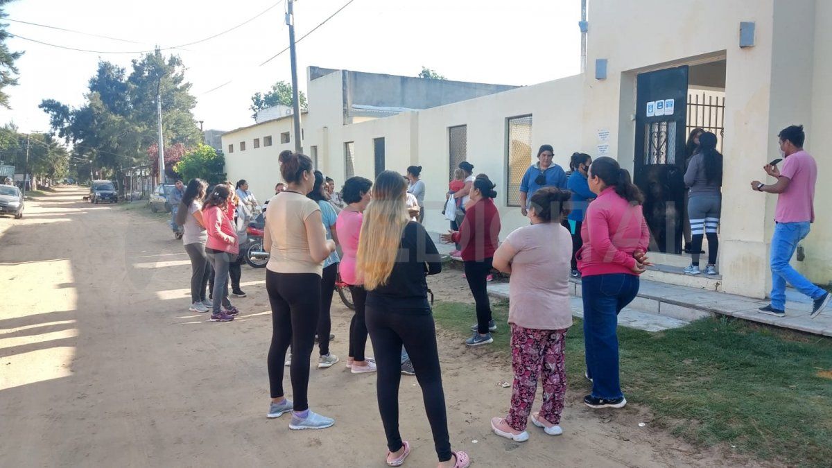 Este jueves las clases comenzaron con total normalidad en la escuela Juan Apóstol Martínez, con la asistencia de todos los docentes y estudiantes.