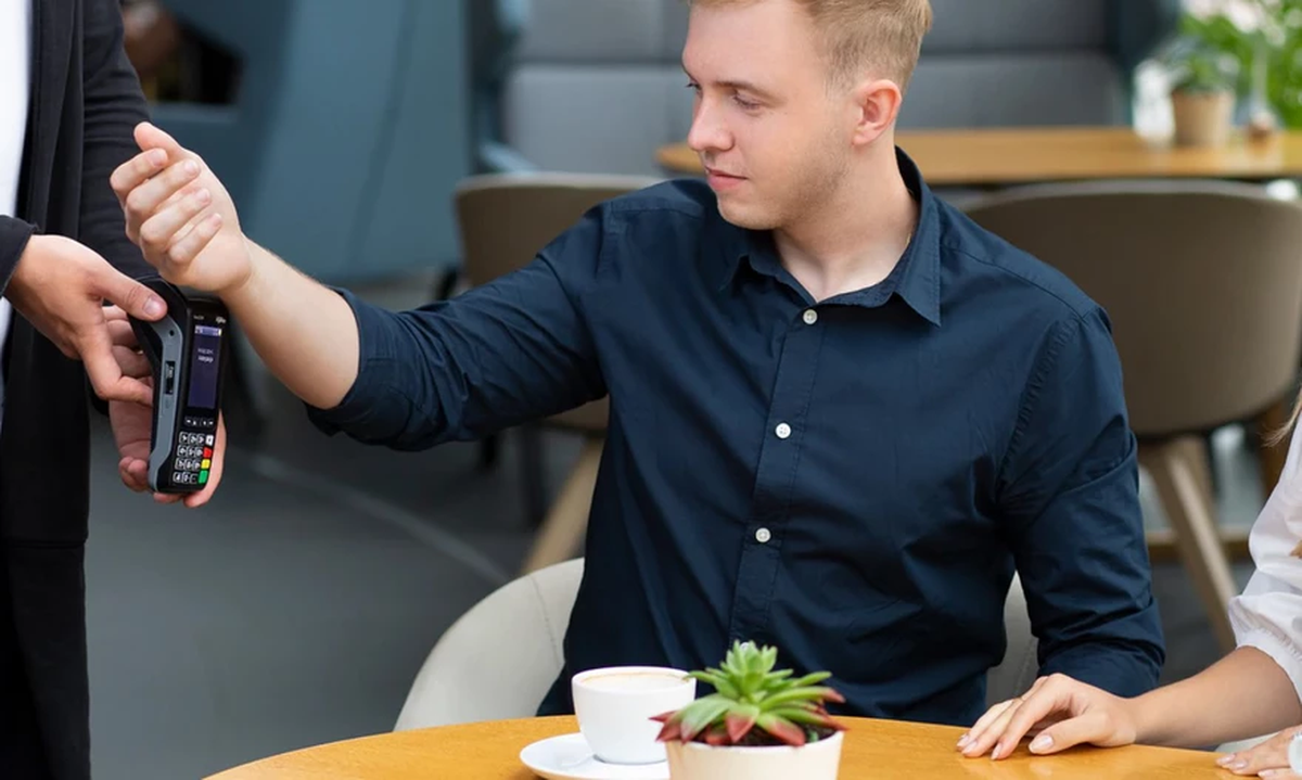 Según la empresa ya hay más de 500 microchips vendidos, son compatibles con los tejidos de la piel y están fabricados para evitar reacciones alérgicas.