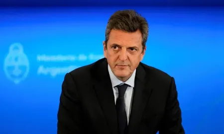 Las medidas económicas que prepara Sergio Massa tras sullegada de China. Las medidas económicas que prepara Sergio Massa tras sullegada de China.