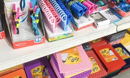 Vuelta al Cole se retoma en 14 comercios de la ciudad y contempla una lista de 21 artículos escolares. Vuelta al Cole se retoma en 14 comercios de la ciudad y contempla una lista de 21 artículos escolares.