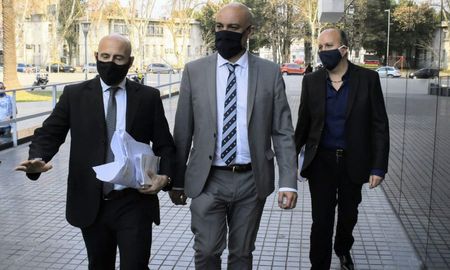 El ex secretario de Ponce Asahad está imputado pero quedó en libertad a pesar del pedido de los fiscales de prisión preventiva. El ex secretario de Ponce Asahad está imputado pero quedó en libertad a pesar del pedido de los fiscales de prisión preventiva.