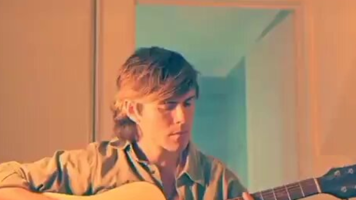 Marcos Ginocchio cautivó a 150 mil personas con su emotiva presentación en vivo y su nueva canción.