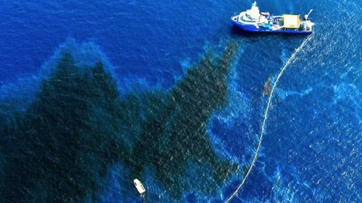 Una embarcación que llevaba unos 7.500 litros de diésel se hundió frente a Galápagos