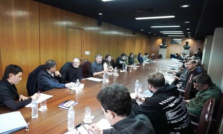 La campaña permanente por la ex mandataria ya se puso en marcha e iniciará mañana con una primera jornada nacional bajo el nombre “De Ushuaia a la Quiaca con Cristina”. La campaña permanente por la ex mandataria ya se puso en marcha e iniciará mañana con una primera jornada nacional bajo el nombre “De Ushuaia a la Quiaca con Cristina”.
