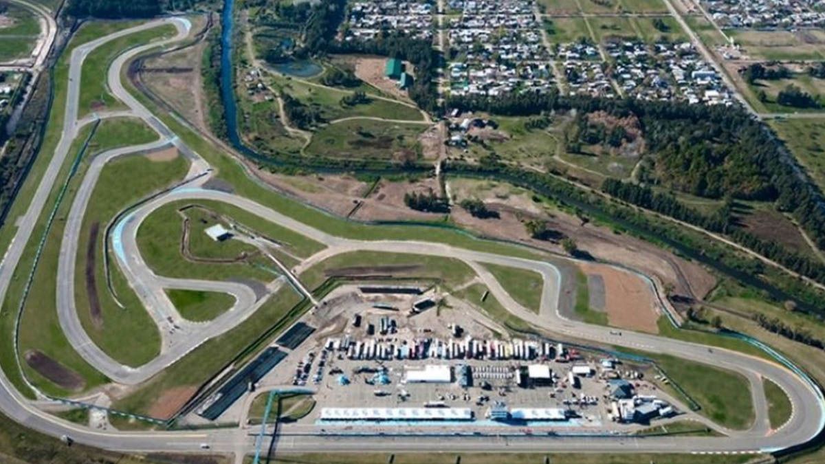 La geografía urbana del noroeste de Rosario conduce a la pregunta que motivó este artículo: ¿Y ahora qué hacemos con el autódromo?