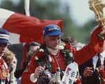 Niki Lauda, tres veces campeón de la Fórmula 1 y el único piloto en conseguir la corona con Ferrari y McLaren. Niki Lauda, tres veces campeón de la Fórmula 1 y el único piloto en conseguir la corona con Ferrari y McLaren.