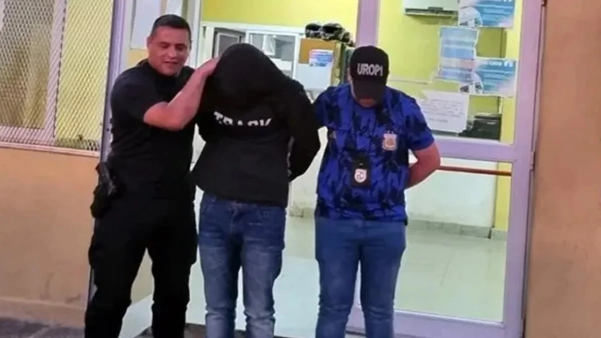 San Luis: un adolescente abusó de una compañera del colegio y la apuñaló 43 veces con un destornillador