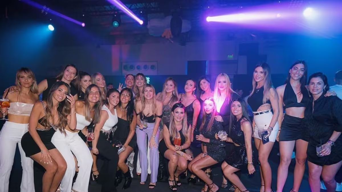 Tras el Mundial de 2022, Oriana Sabatini se distanció de las parejas de la Selección. Tras el Mundial de 2022, Oriana Sabatini se distanció de las parejas de la Selección.