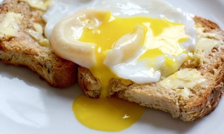 ¿Cuán bueno es para la salud comer huevos?