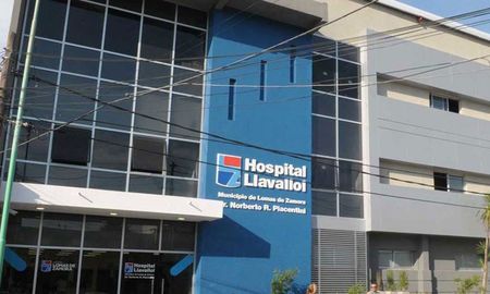 El intendente de Lomas de Zamora, Martín Insaurralde, fue internado en el Hospital de Llavallol, luego de dar positivo en coronavirus. El intendente de Lomas de Zamora, Martín Insaurralde, fue internado en el Hospital de Llavallol, luego de dar positivo en coronavirus.