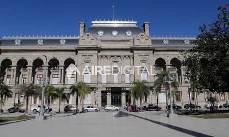 El decreto del gobierno de Santa Fe establece los parámetros de utilización del Fondo de Financiamiento Educativo. El decreto del gobierno de Santa Fe establece los parámetros de utilización del Fondo de Financiamiento Educativo.