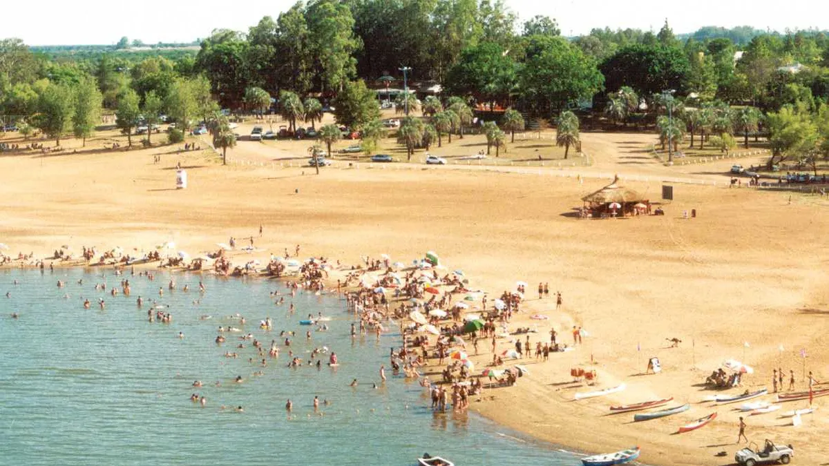 Dentro de la provincia de Entre Ríos se pueden encontrar numerosas playas para disfrutar este verano. Dentro de la provincia de Entre Ríos se pueden encontrar numerosas playas para disfrutar este verano.