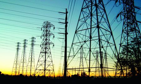 empresas de gas, luz y agua trabajan para asegurar la prestacion de sus servicios empresas de gas, luz y agua trabajan para asegurar la prestacion de sus servicios