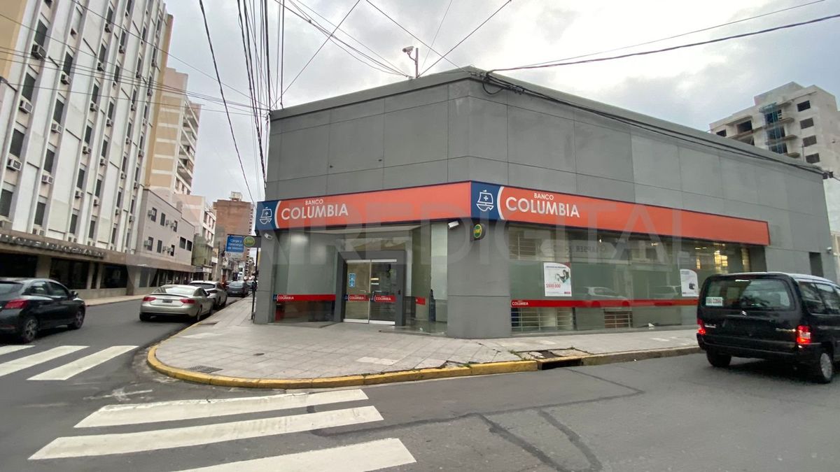 Tres personas forzaron un cajero automático a primera hora de este lunes. Fueron detenidos y puestos a disposición de la Justicia.