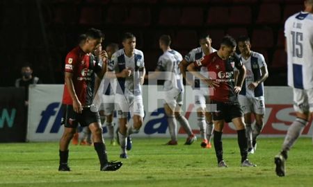 Colón cayó 2-1 ante Talleres y le puso fin a su andar en la Copa Diego Maradona. Colón cayó 2-1 ante Talleres y le puso fin a su andar en la Copa Diego Maradona.
