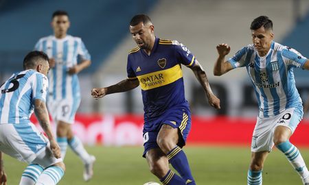 Boca recibe a Racing por la revancha de los cuartos de final de la Copa Libertadores. Boca recibe a Racing por la revancha de los cuartos de final de la Copa Libertadores.