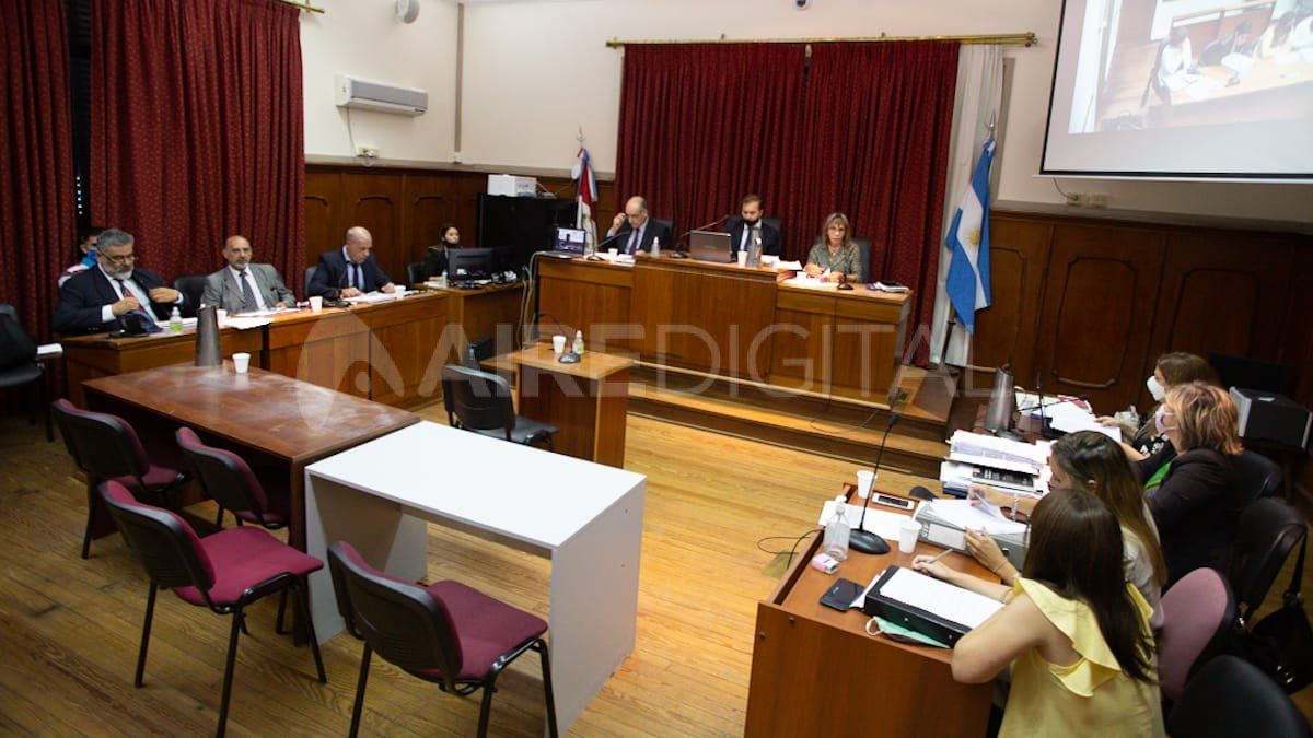El juicio se desarrolla en la sala 6 de los tribunales santafesinos