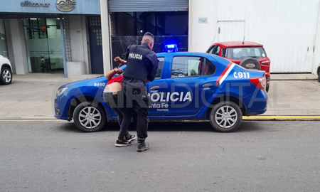 Atraparon a un ladrón que intentó robar en un edificio del Centro. Atraparon a un ladrón que intentó robar en un edificio del Centro.
