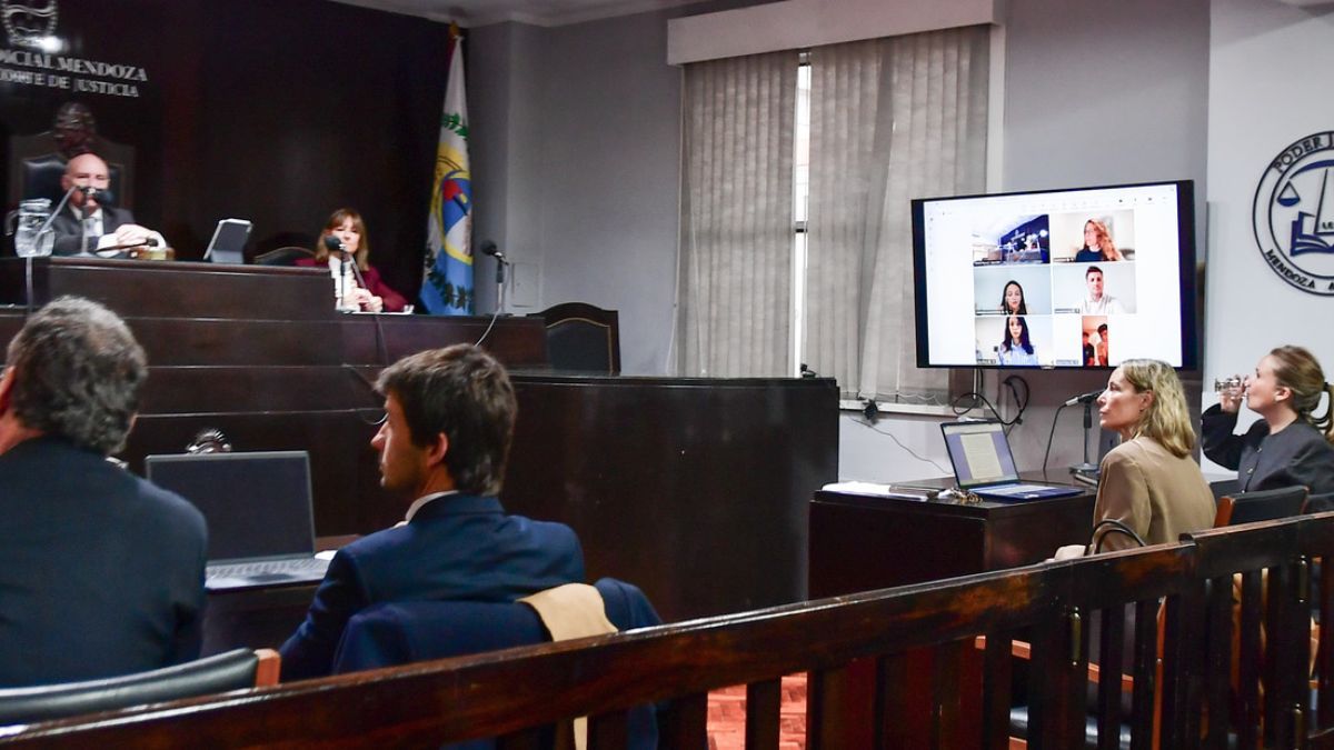 La Suprema Corte de Mendoza realizó una audiencia clave para definir el futuro de la causa contra los rugbiers franceses. La Suprema Corte de Mendoza realizó una audiencia clave para definir el futuro de la causa contra los rugbiers franceses. 