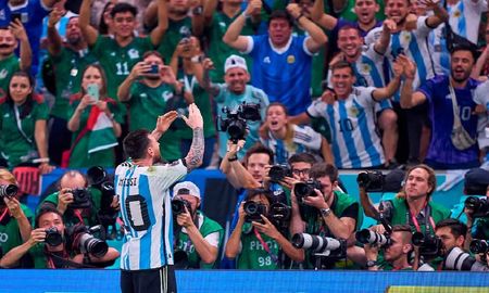 Aseguran que vieron a Maradona en el partido de Argentina: Elijo creer Aseguran que vieron a Maradona en el partido de Argentina: Elijo creer