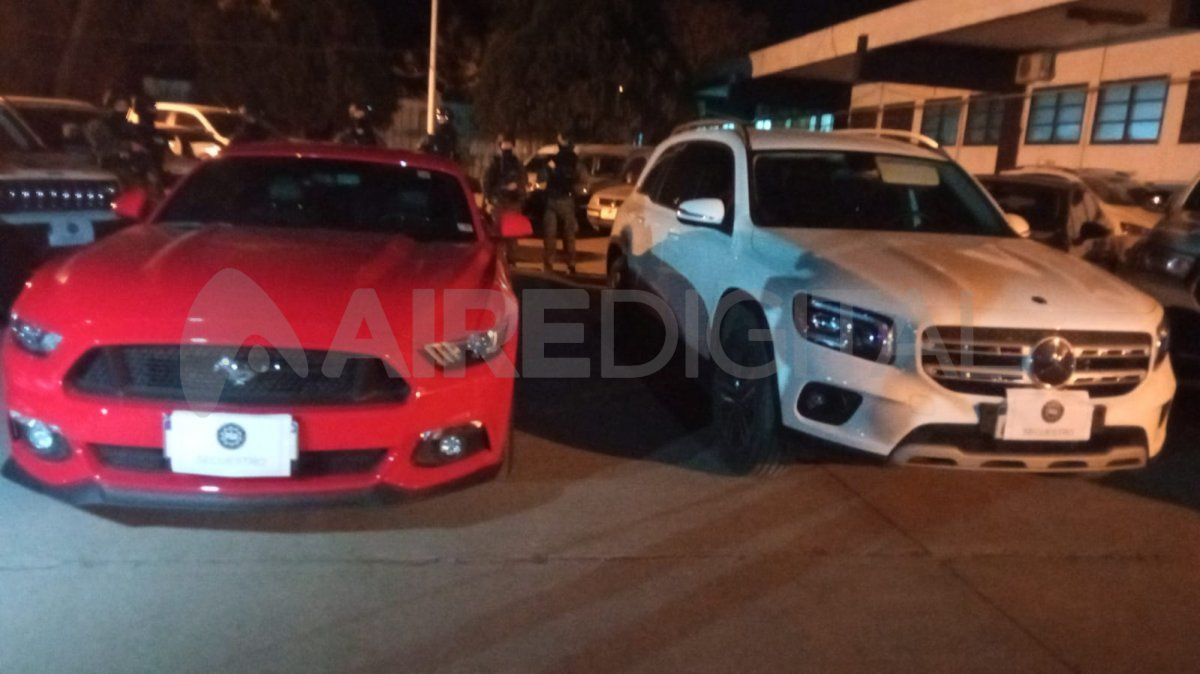 En los allanamientos se secuestraron autos de lujo.&nbsp;